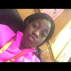 Meet your Posher, Chrishana